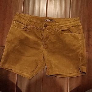 Corduroy shorts